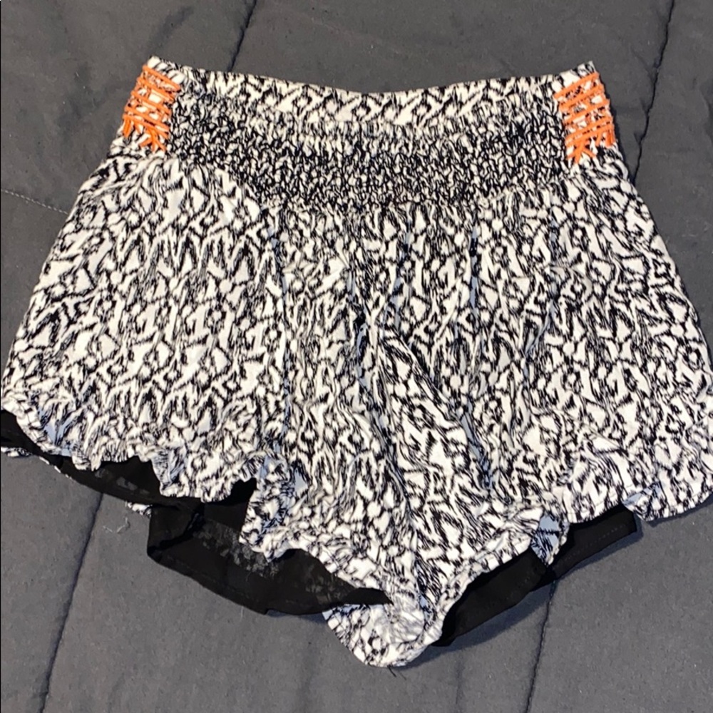 Pattern shorts - Picture 4 of 5